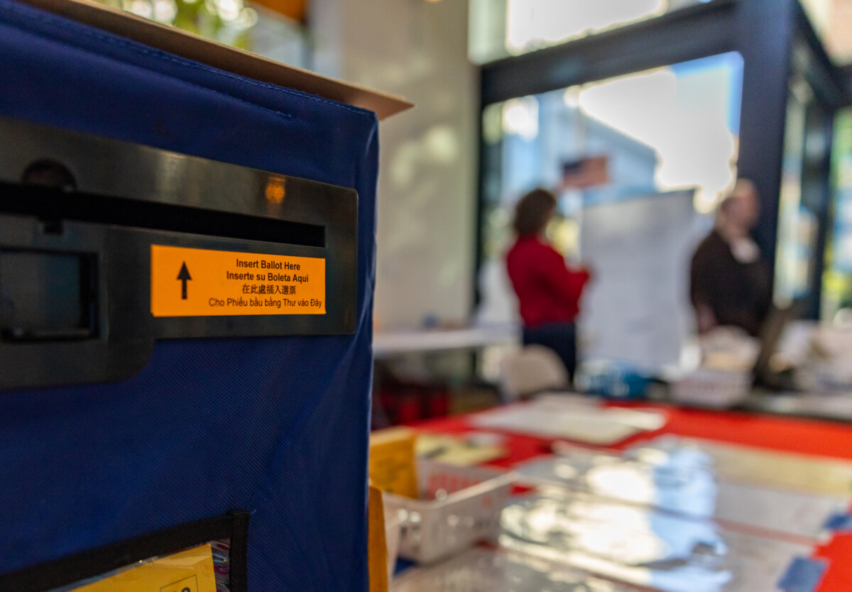 A voting site sits ready for voters at the California Museum, in Sacramento, Calif., on Nov. 1, 2025. (John Fredricks/The Epoch Times)