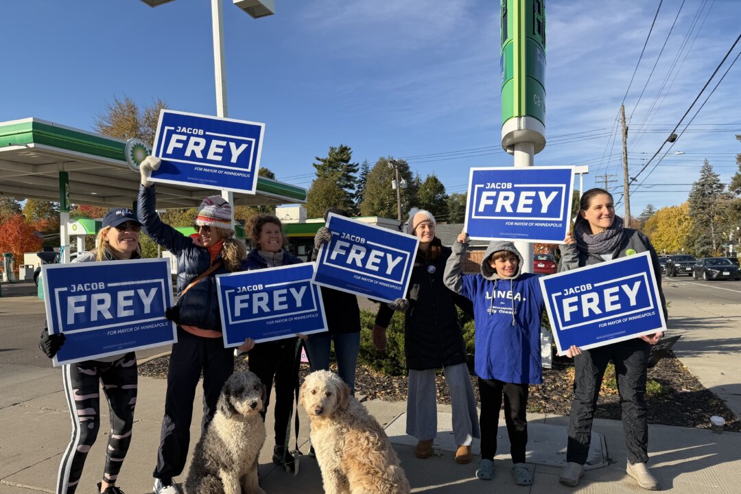 Mayor Defeats Democratic Socialist in Minneapolis