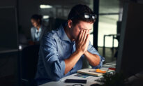 Psychologist Explains Simple Mindset Tips to Combat Workplace Stress and Burnout