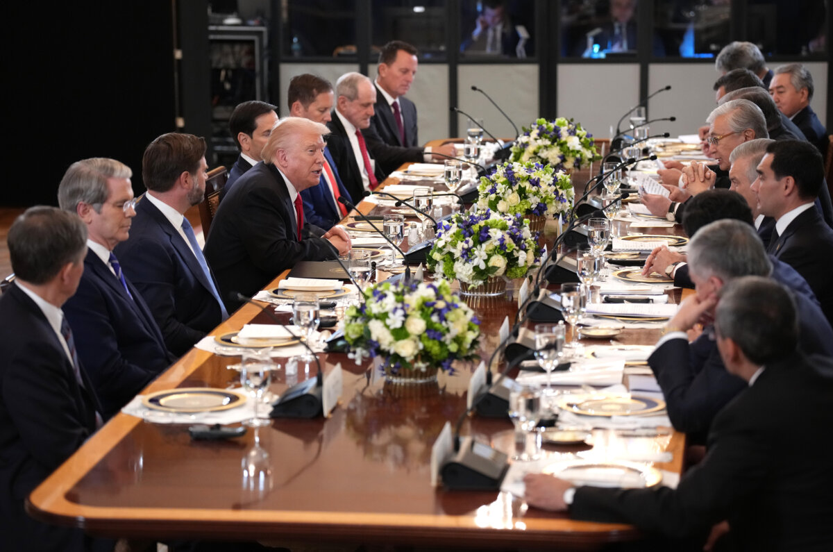 U.S. President Donald Trump, joined by lawmakers and members of his administration, delivers remarks during a dinner with leaders of Central Asian countries in the East Room of the White House on Nov. 6, 2025. (Andrew Harnik/Getty Images)