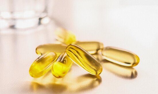 Fish Oil Nearly Halves Heart Attack Risk in Kidney Patients