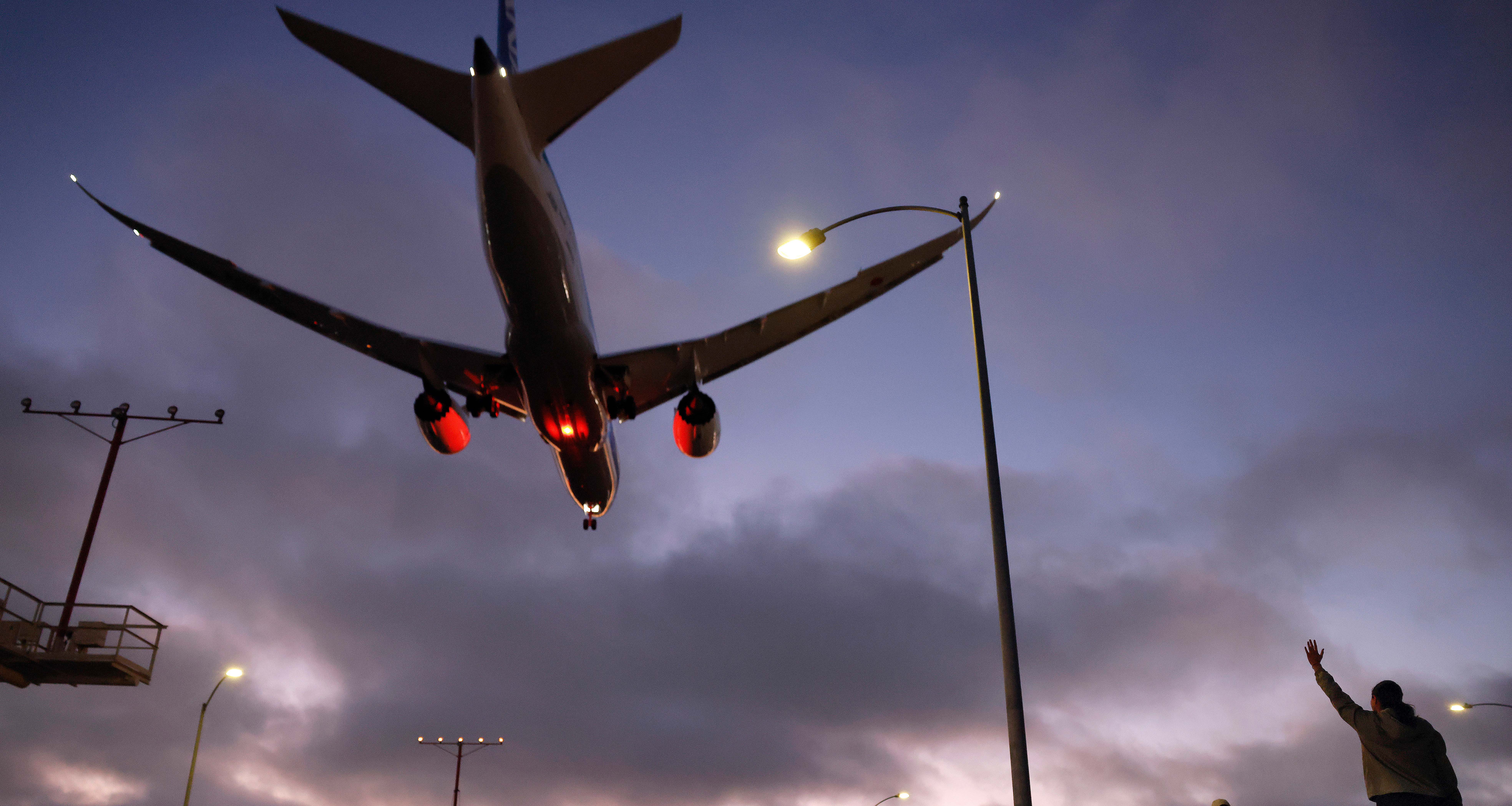 America in Photos: FAA Reduces Flights, General Elections, and Beaver Moon