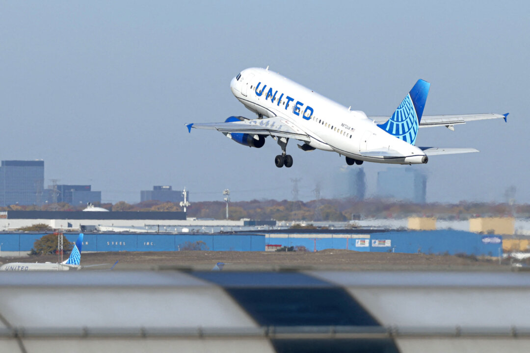 LIVE NOW: National Air Traffic Controllers Association President’s Press Conference on No Paycheck for Controllers