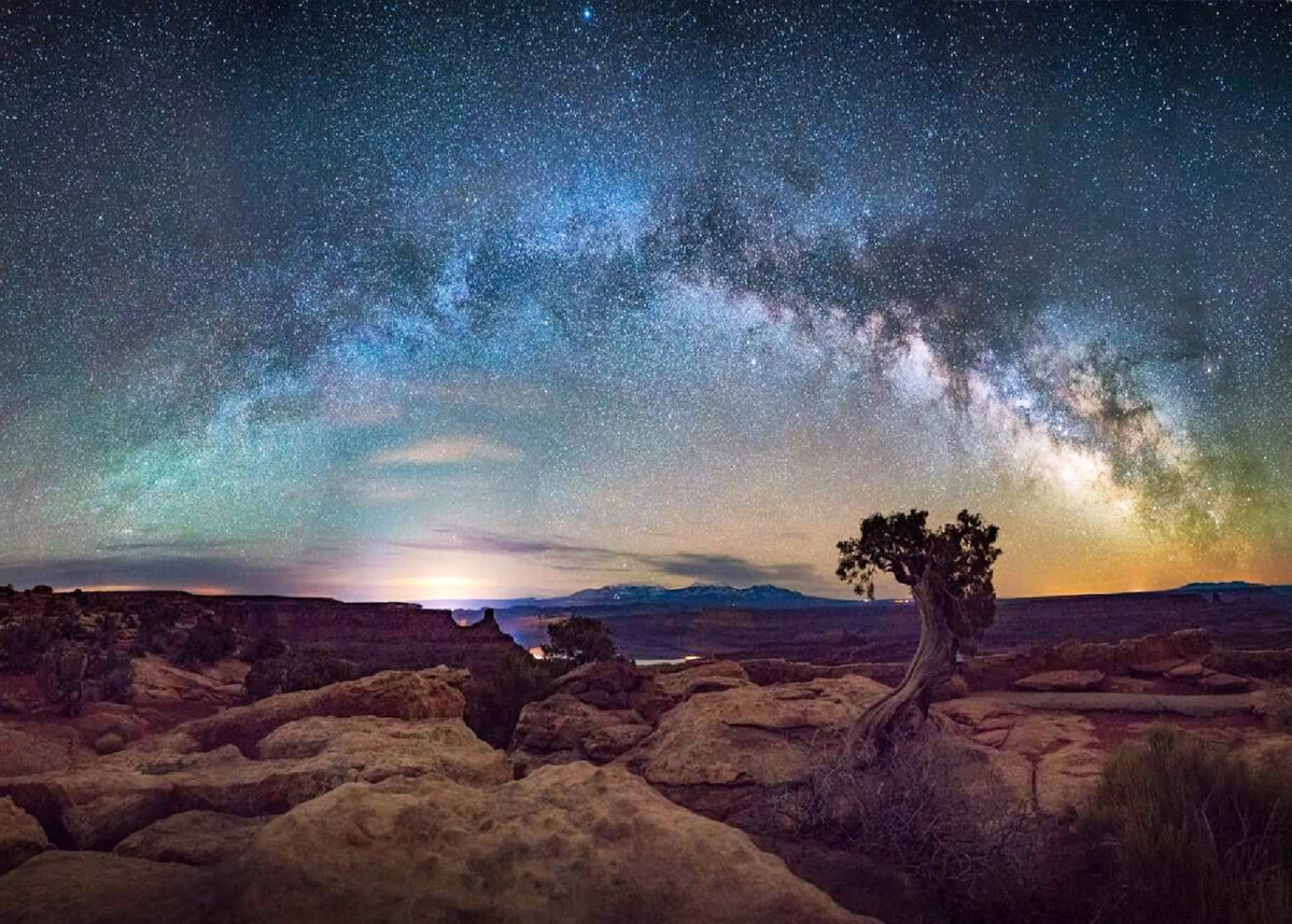 The Milky Way arcs above a canyon in Utah's Dead Horse Point State Park. (Photo courtesy of Dead Horse Point State Park)