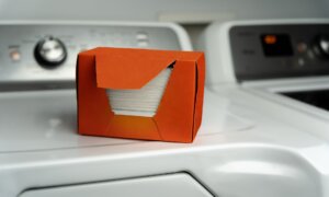 Surprisingly Useful Ways to Use Dryer Sheets Around the House