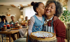 Enjoy the Feast, Not the Frenzy: Time-Saving Holiday Cleanup Strategies