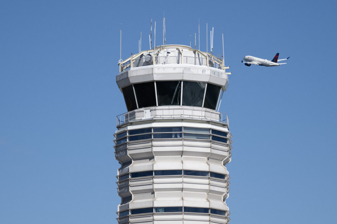 “National Security Alert: Washington Airports Back in Action After Safety Scare”