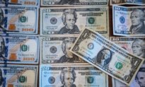 Strong Foreign Demand for US Debt Sends 30-Year Treasury Yield Lower