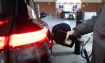 US Drivers See Relief as Gas Prices Dip Below $3