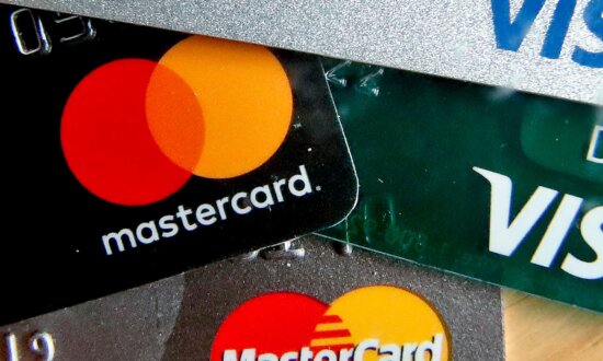 Trump Calls for Temporary 10 Percent Cap on Credit Card Interest Rates