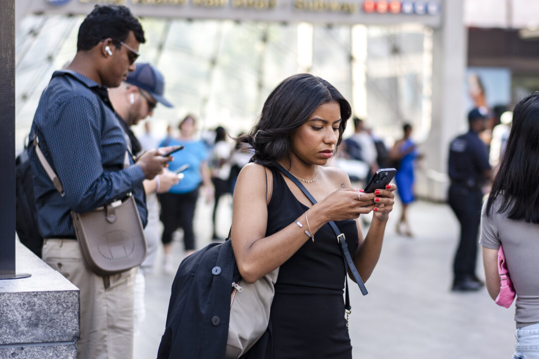 Inside the Growing Trend of Digital Detoxing