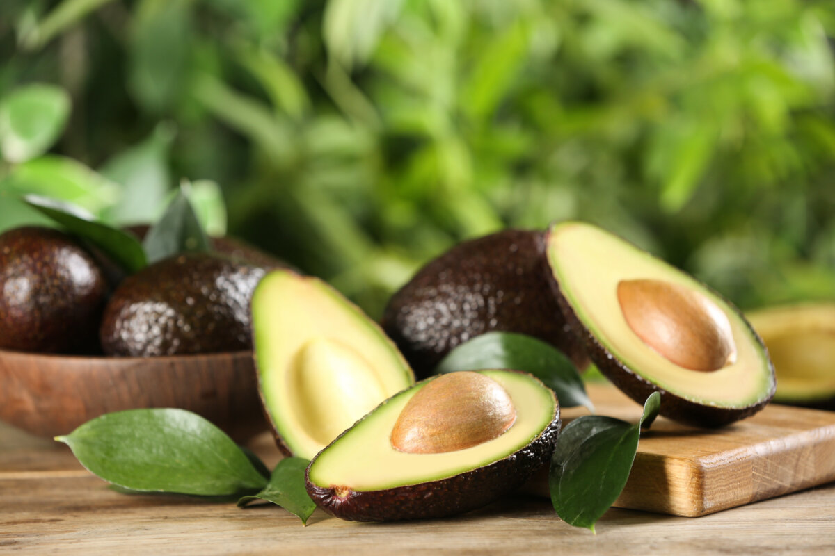 The darker the color, the riper the fruit. (New Africa/Shutterstock)