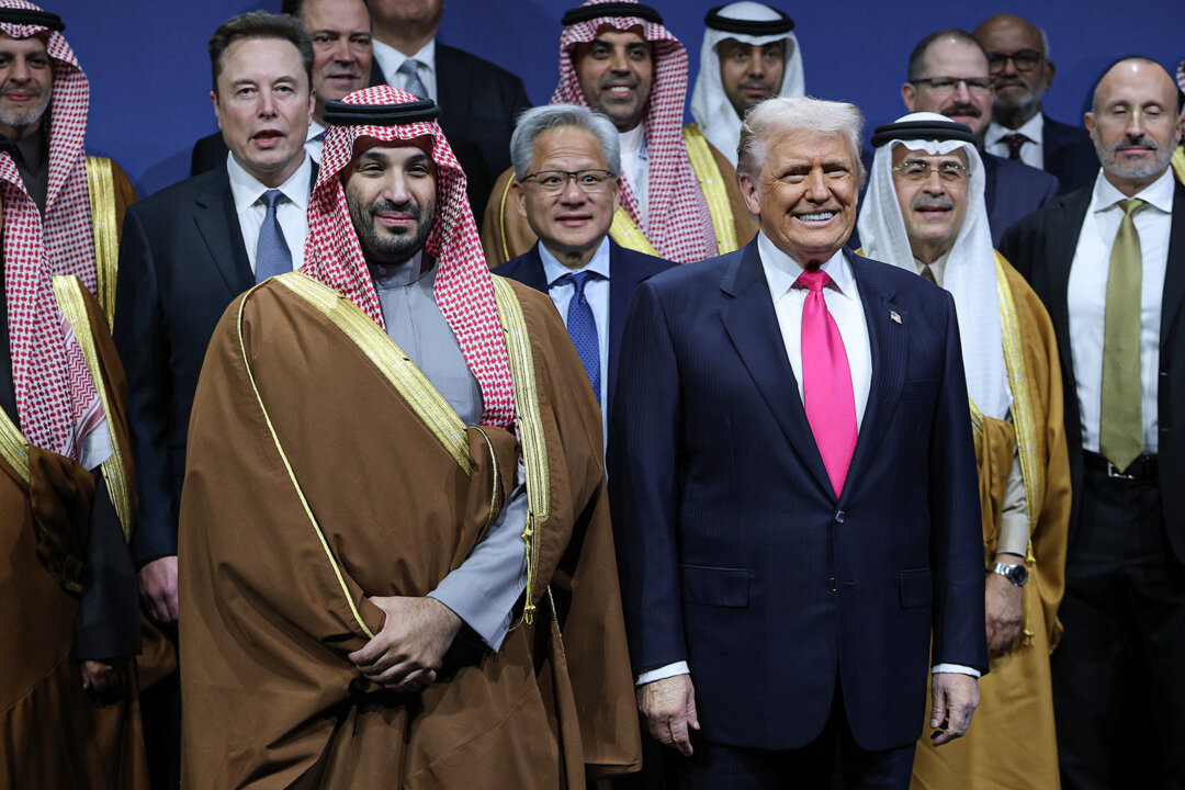 Trump Promises Saudi Crown Prince to Help Resolve Years-Long Conflict in Sudan