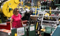 US Factory Output Jumps, Core Capital Goods Orders Signal Solid Business Investment