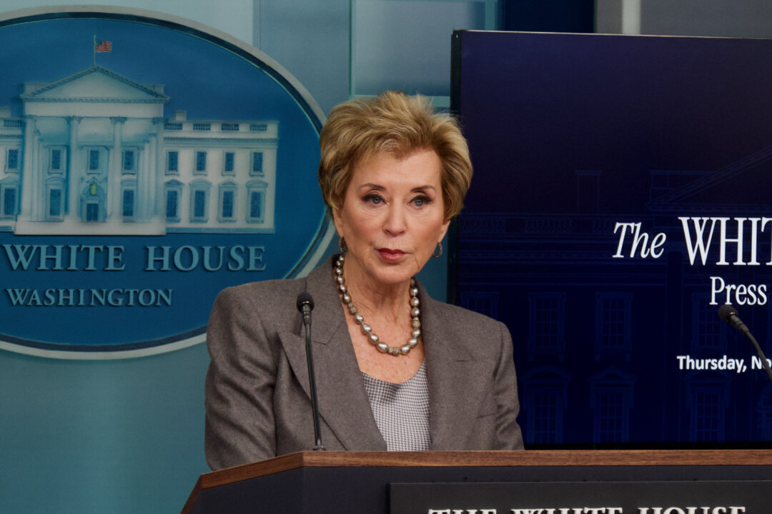 Trump Cabinet Official Calls for Minnesota Governor to Resign Over Fraud Scandals