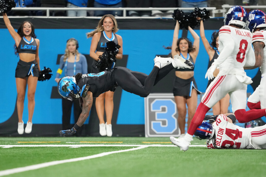 Jared Goff on Jahmyr Gibbs’s Hat Trick Against Giants: ‘You Can Tell the Fear in the Defense’