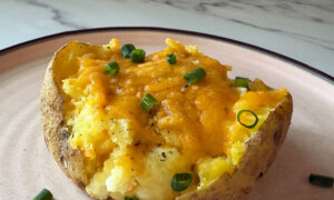 This 1-ingredient Upgrade for Baked Potatoes Makes Them Impossibly Fluffy