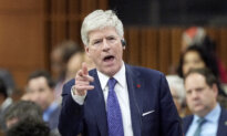Hodgson Says Ottawa Is Close to Providing Clarity on BC Tanker Ban