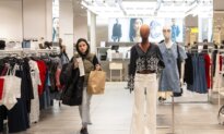 Consumer Confidence Drops as Shoppers Turn Cautious Ahead of Holidays