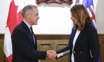 Carney, Smith Sign Pipeline Deal, Agree to Sweeping Energy Policy Changes