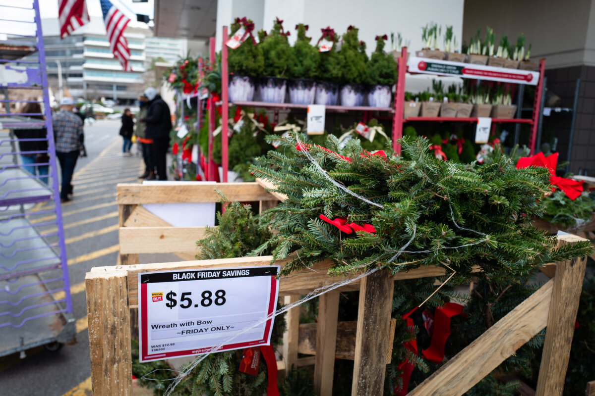 Christmas decorations for sale in Bethesda, Md., on Nov. 28, 2025. (Madalina Kilroy/The Epoch Times)