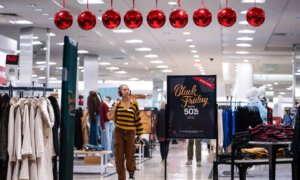 US Economy Expands 4.3 Percent in 3rd Quarter, Topping Expectations