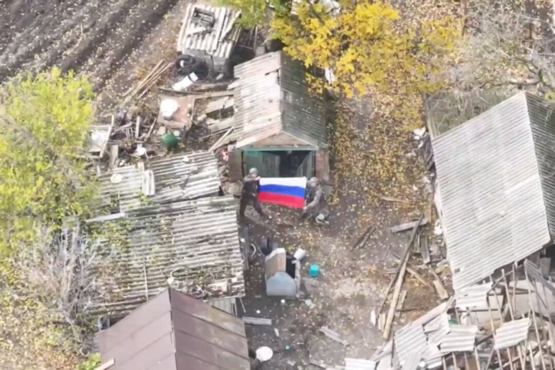 Russian Attacks on Ukraine Kill 2, Leave Donetsk Region Without Power