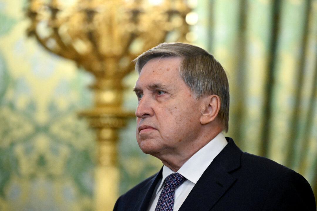 Trilateral Ukraine Talks Depend on Battlefield Situation, Kremlin Aide Says