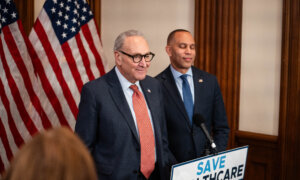 Schumer, Jeffries Hold News Conference