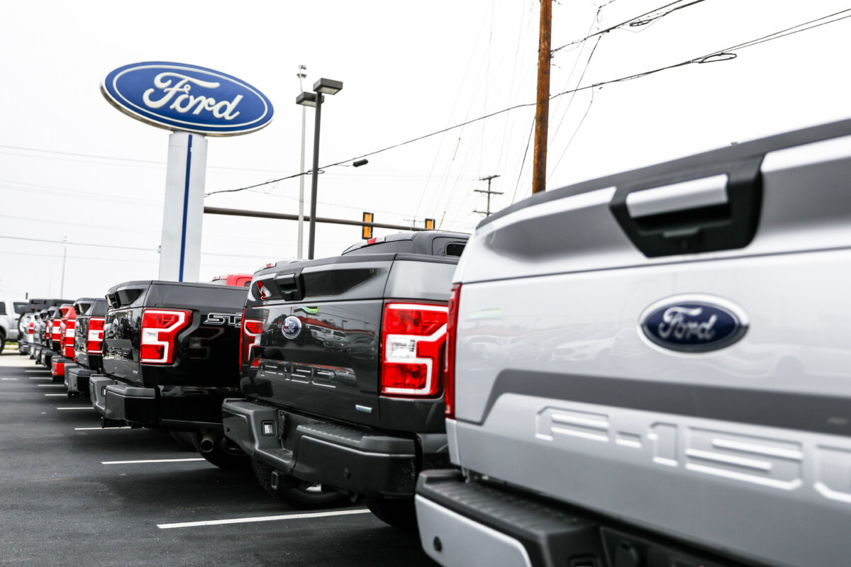 A Ford vehicle dealership in Columbus, Ohio, on March 22, 2020. (Charlotte Cuthbertson/The Epoch Times)