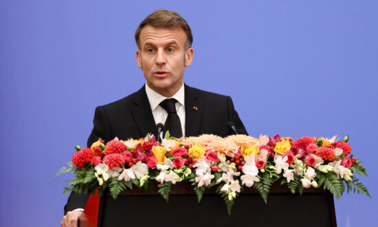Macron Hosts Rare China Talks on Record Trade Imbalances Ahead of G7 Summit