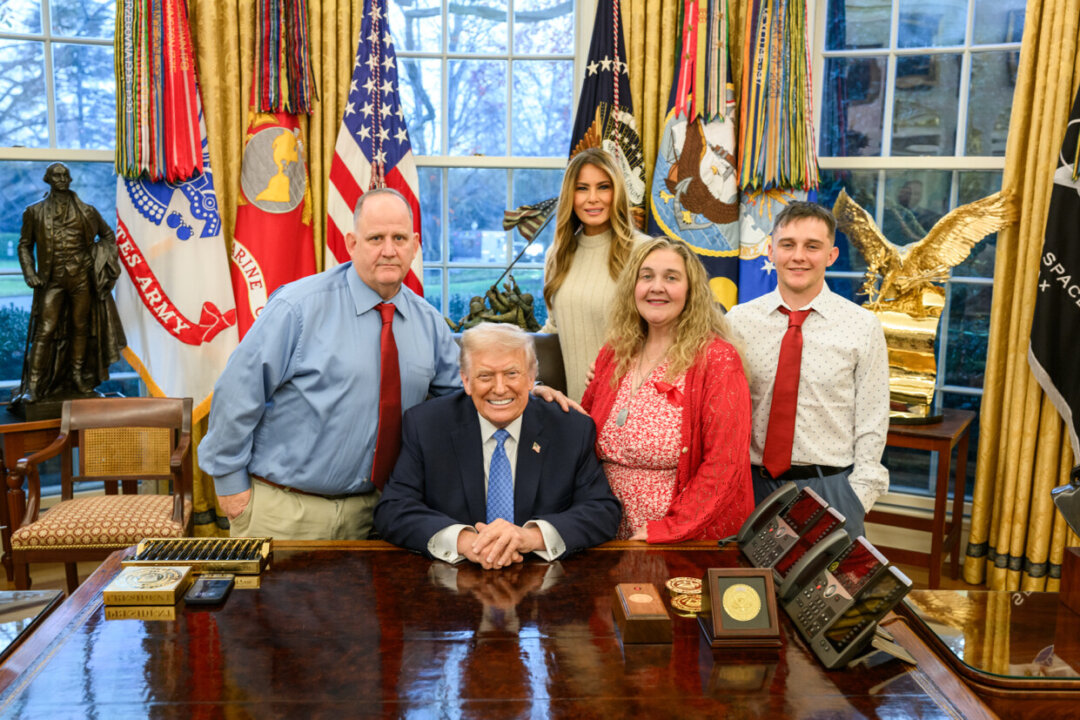 Family of Critically Wounded National Guard Member Meets Trump at White House