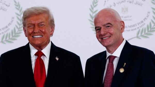 Trump to Attend FIFA World Cup Final Draw; Washington Pipe-Bomb Suspect Due in Court Today