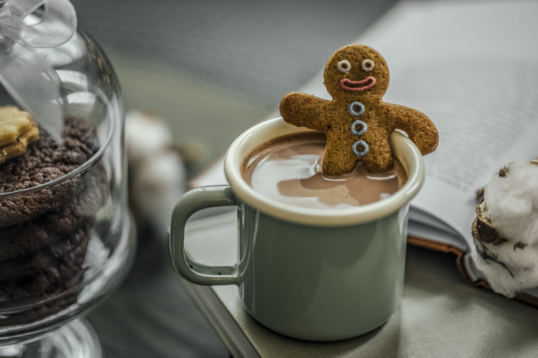 10 Daily Habits for a Joyful Holiday Season