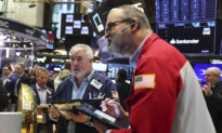 Wall Street Review: Stocks Hover Near Records Ahead of Fed Meeting