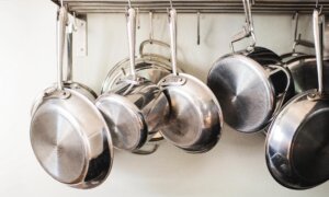 Stay Away From Chronic Toxins: The Toxin-Free Lifestyle of a Successful Cancer Fighter