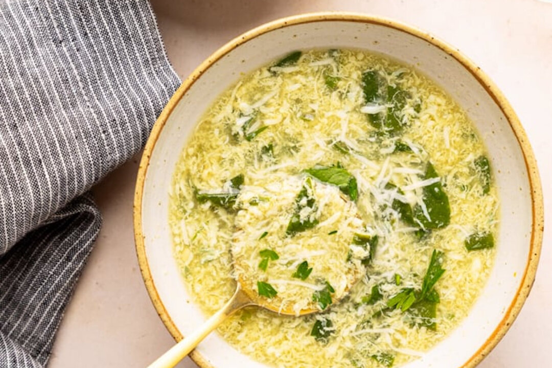 Stracciatella Soup (Italian Egg Drop Soup)