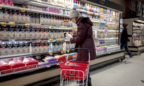 Majority of Canadians Question Ottawa’s Cost of Living Response: Poll