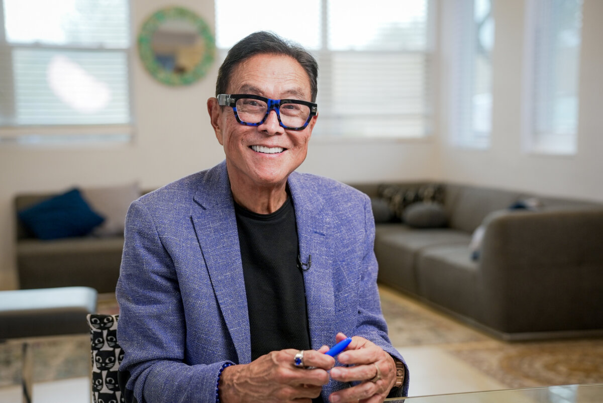 Robert Kiyosaki, author of the bestselling personal finance book “Rich Dad Poor Dad,” in Phoenix on Nov. 18, 2020. (Tal Atzmon/The Epoch Times)