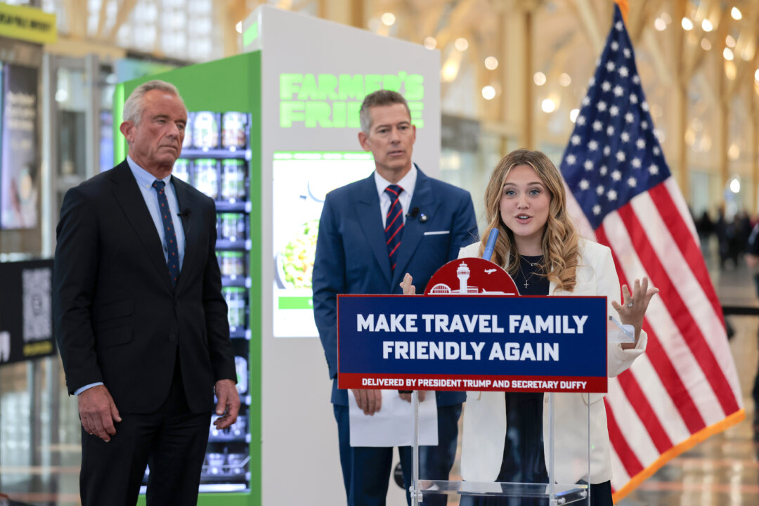 Trump Admin Aims to Create Family-Friendly Airports With Healthier Foods, Exercise Areas thumbnail