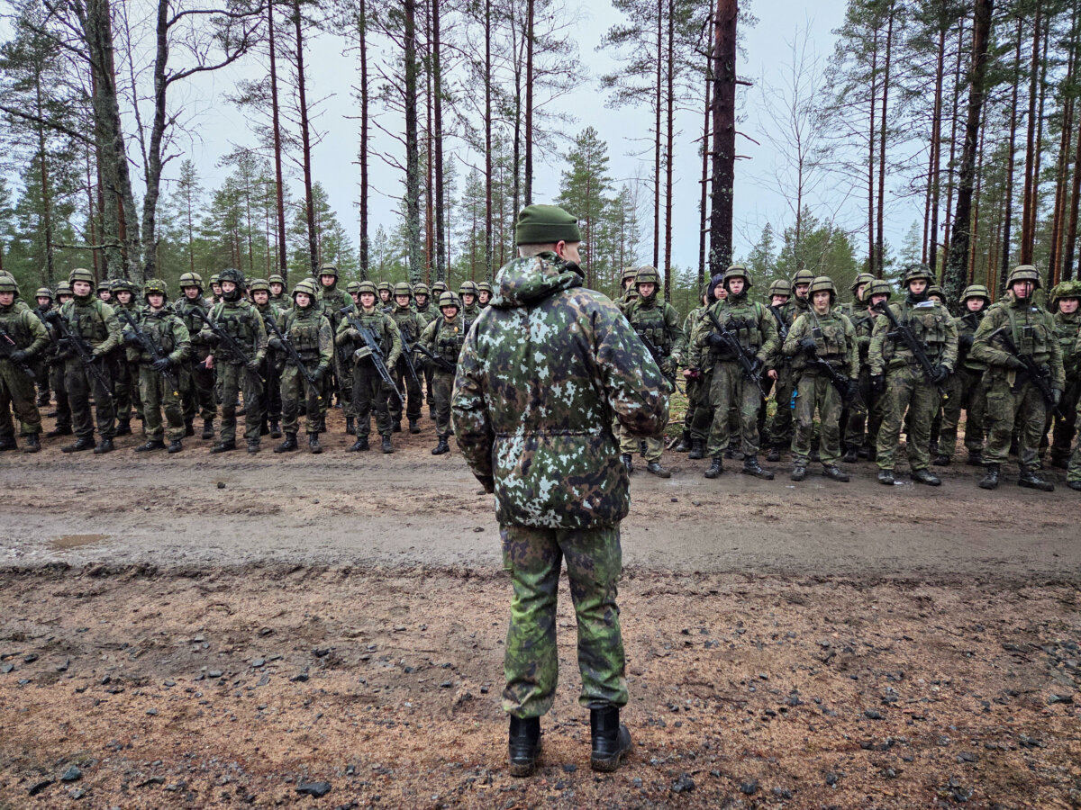 Commander of the Finnish Army Lieutenant General Pasi Valimaki addresses Finnish conscript soldiers after a military exercise at Pori Brigade in Niinisalo, Finland, on Dec. 9, 2025. (Anne Kauranen/Reuters)