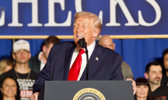 Trump Touts Lower Prices, Bigger Paychecks in 1st Stop of National Tour