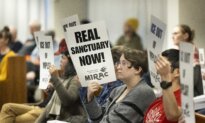 Minneapolis Residents Urge City Council to Double Down Against ICE, Boost Local ‘Sanctuary’ Law