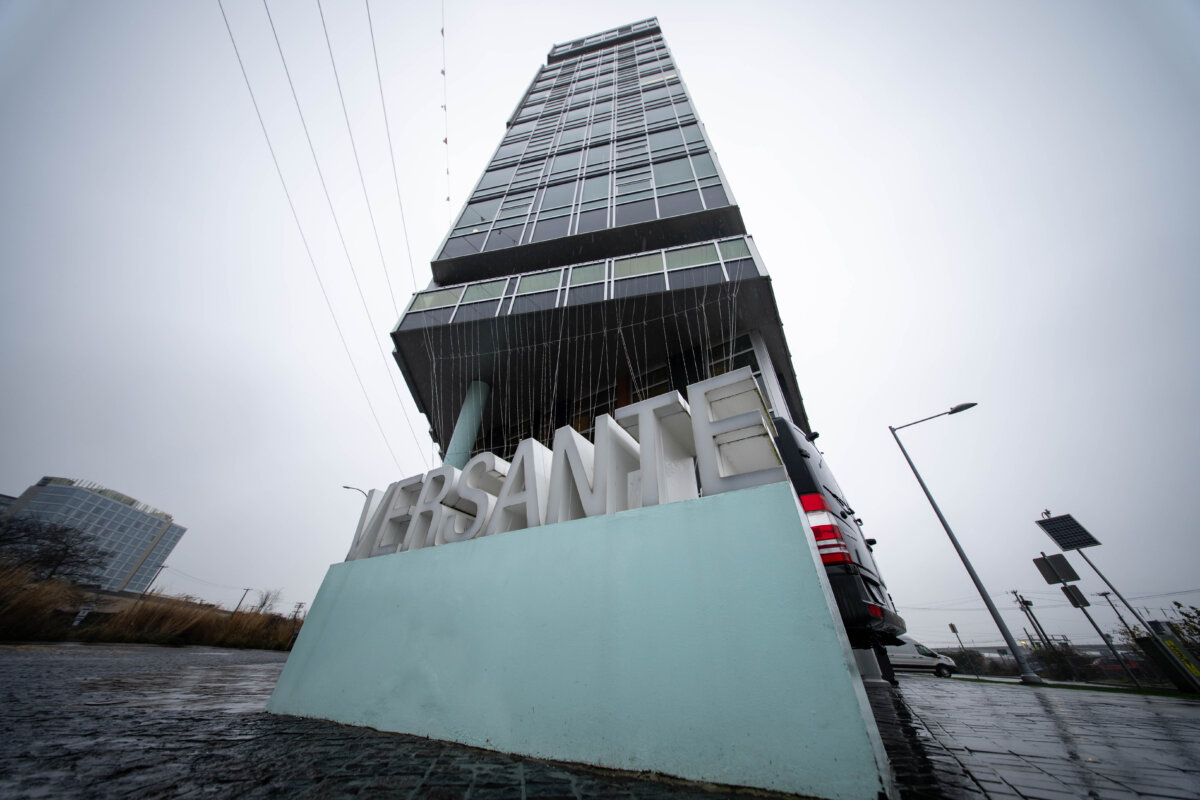 The Versante Hotel is pictured in Richmond, B.C., on Dec. 10, 2025. (The Canadian Press/Ethan Cairns)