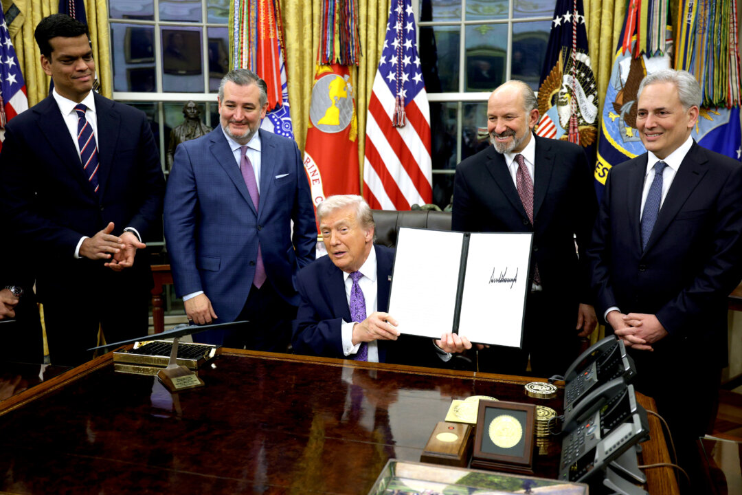 Trump Signs Order to Prevent States From Regulating AI thumbnail