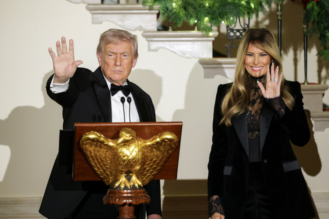 LIVE NOW: Trump, First Lady Attend Dignified Transfer of Iowa National Guardsmen