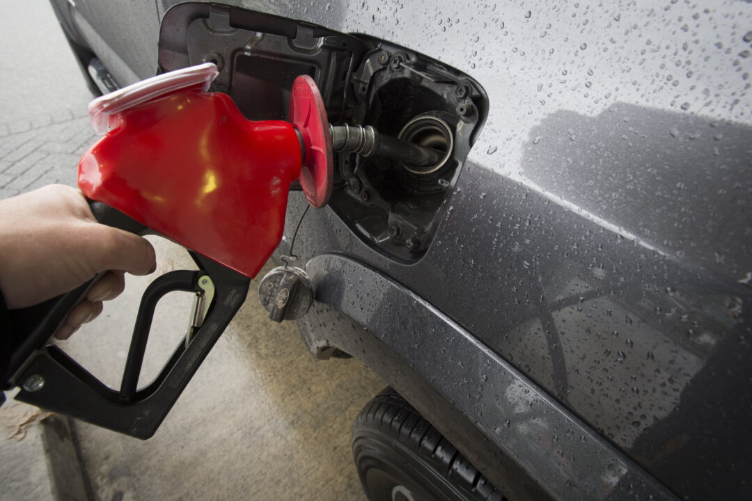 Economists Expect Annual Inflation Ticked up to 2.3 Percent in November