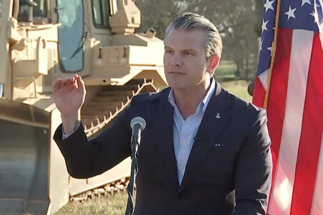 Hegseth Speaks at New US Space Command Headquarters thumbnail