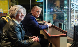 Trump Defends Susie Wiles After Vanity Fair Article