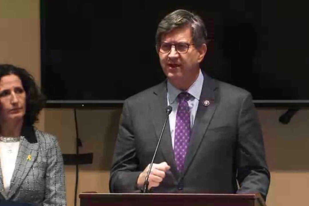 Jewish Lawmakers Address Attack on Hanukkah Celebration in Australia